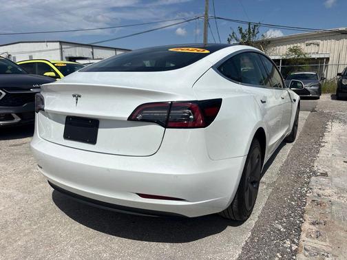 Pearl White Multi-Coat 2020 Tesla Model 3 Standard Range Plus