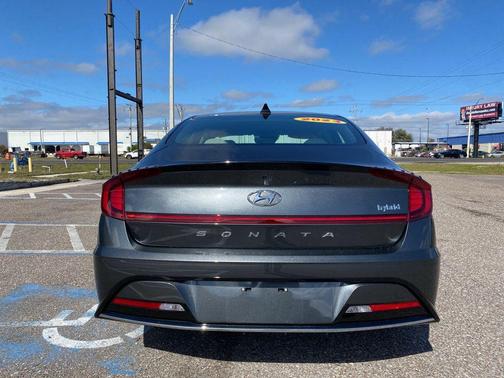 2023 Hyundai SONATA Hybrid SE