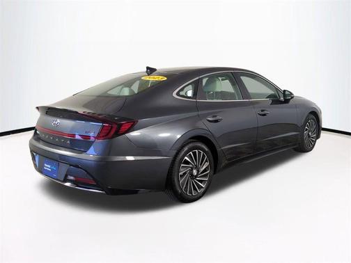 2023 Hyundai SONATA Hybrid SE