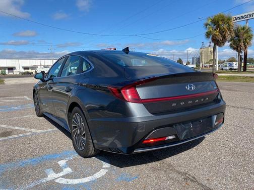 2023 Hyundai SONATA Hybrid SE