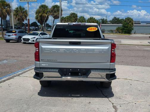 Silver Ice Metallic 2019 Chevrolet Silverado 1500 LT