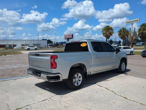 Silver Ice Metallic 2019 Chevrolet Silverado 1500 LT