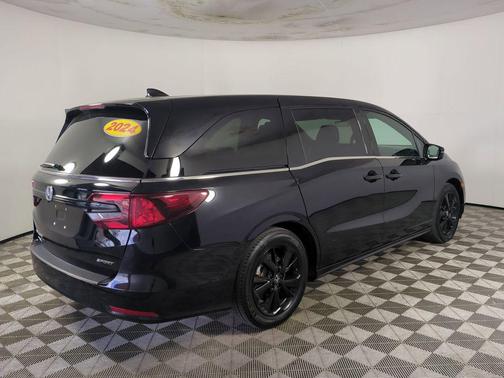 2024 Honda Odyssey Sport