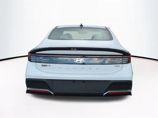 2026 Hyundai SONATA Hybrid Base