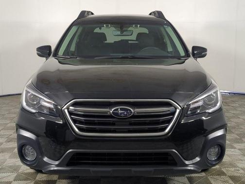 Crystal Black Silica 2019 Subaru Outback 2.5i Limited
