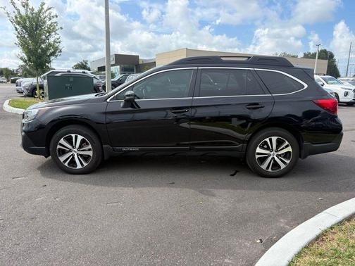 Black 2019 Subaru Outback 2.5i Limited