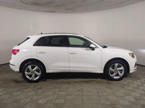 2020 Audi Q3 45 Premium