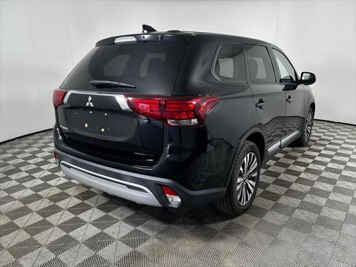 2020 Mitsubishi Outlander ES