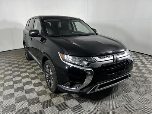 2020 Mitsubishi Outlander ES