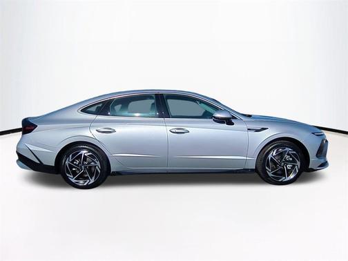 2026 Hyundai SONATA SEL