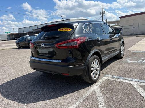 2020 Nissan Rogue Sport S