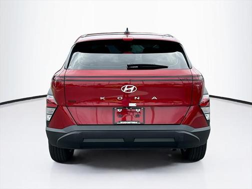 2025 Hyundai KONA SE