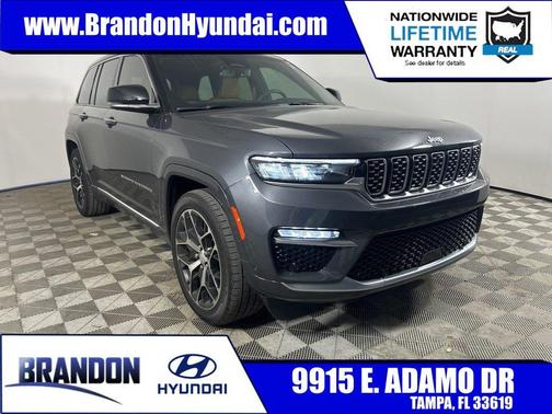 2022 Jeep Grand Cherokee Summit