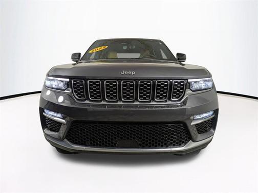 2022 Jeep Grand Cherokee Summit