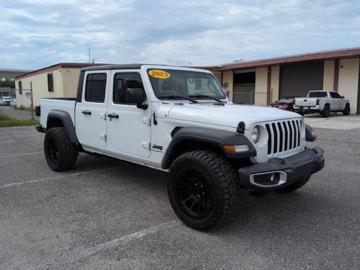 Bright White Clearcoat 2023 Jeep Gladiator Sport S