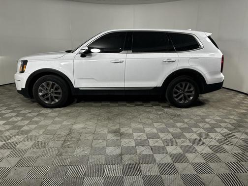 2024 Kia Telluride LX