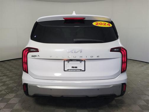 2024 Kia Telluride LX