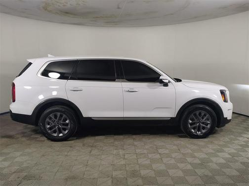 2024 Kia Telluride LX