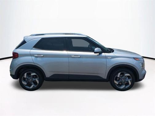 Shimmering Silver 2026 Hyundai VENUE SEL