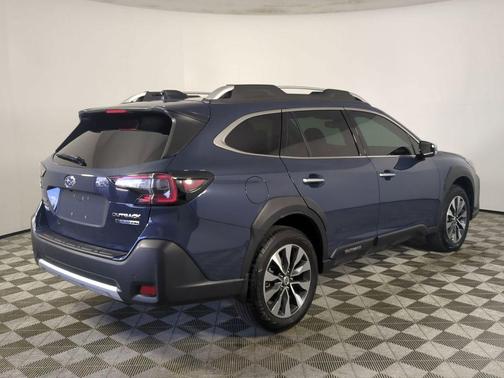 2023 Subaru Outback Touring XT
