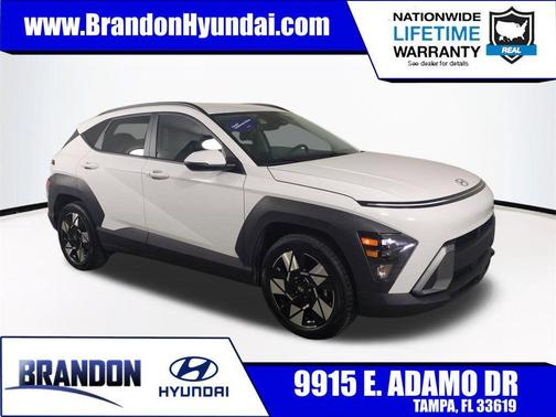 Atlas White 2025 Hyundai KONA SEL
