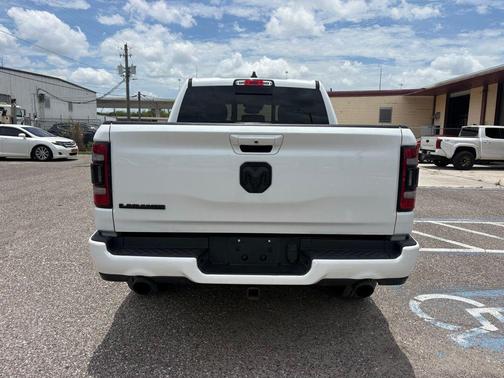 Ivory White Tri-Coat Pearlcoat 2022 RAM 1500 Laramie