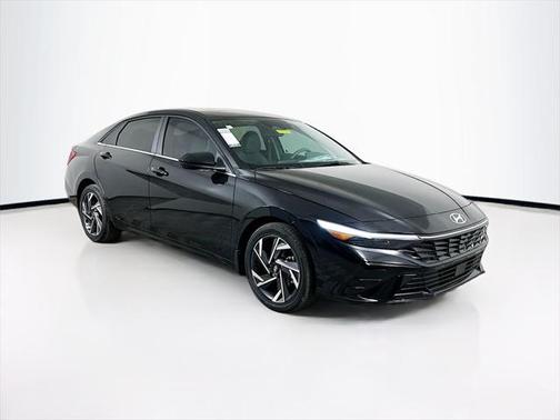 2025 Hyundai ELANTRA SEL
