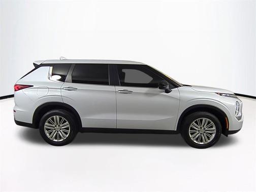 2024 Mitsubishi Outlander ES 2.5 2WD