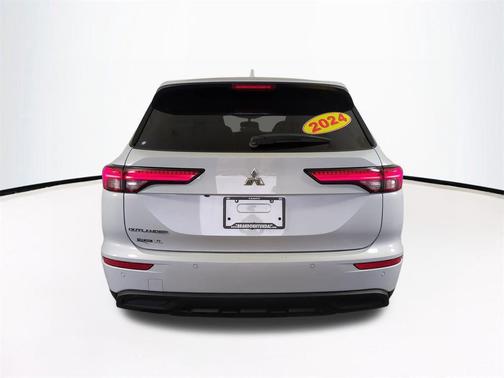 2024 Mitsubishi Outlander ES 2.5 2WD