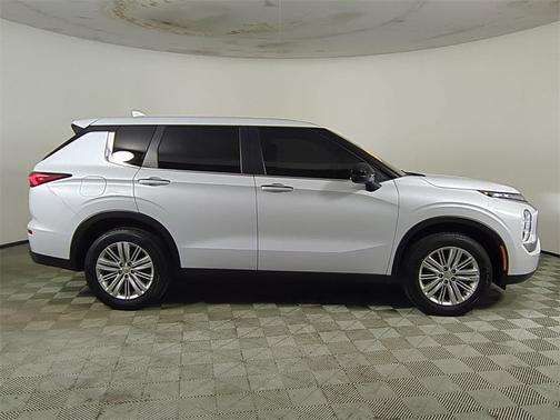 2024 Mitsubishi Outlander ES 2.5 2WD