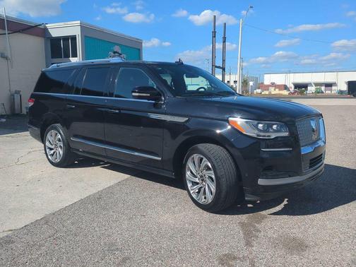 2023 Lincoln Navigator Reserve