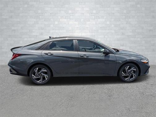 2025 Hyundai ELANTRA HEV SEL Sport
