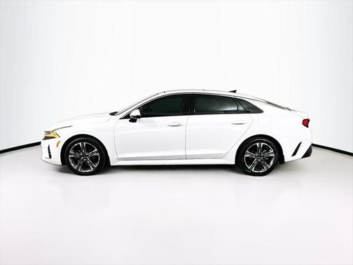 2022 Kia K5 EX