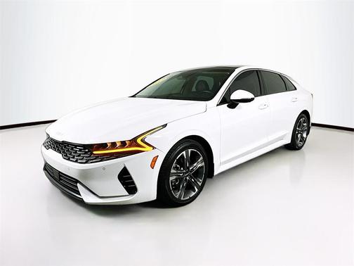 2022 Kia K5 EX
