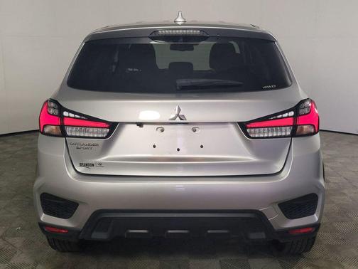 Alloy Silver Metallic 2024 Mitsubishi Outlander Sport 2.0 ES