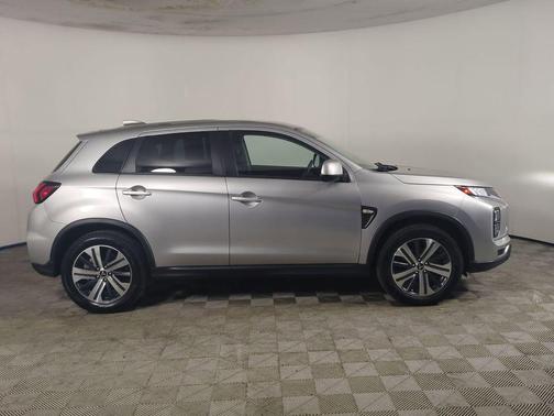 Alloy Silver Metallic 2024 Mitsubishi Outlander Sport 2.0 ES