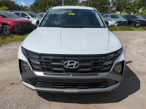 2025 Hyundai TUCSON SE