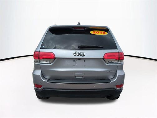 2018 Jeep Grand Cherokee Laredo E