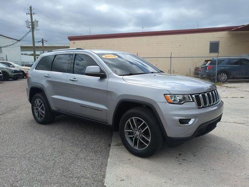 2018 Jeep Grand Cherokee Laredo E