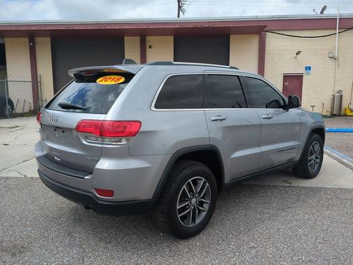 2018 Jeep Grand Cherokee Laredo E