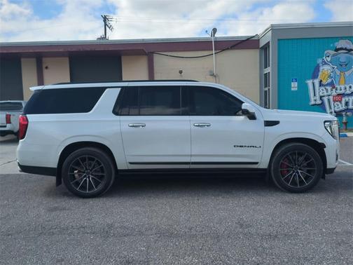 2023 GMC Yukon XL Denali Ultimate