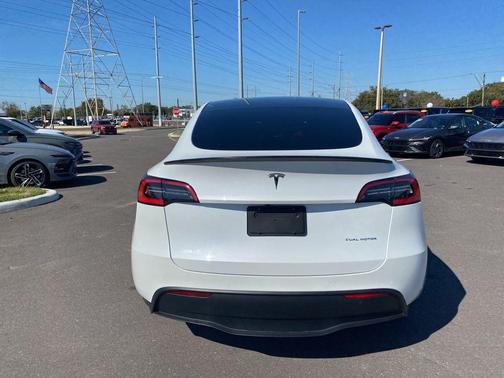 2021 Tesla Model Y Long Range Dual Motor All-Wheel Drive