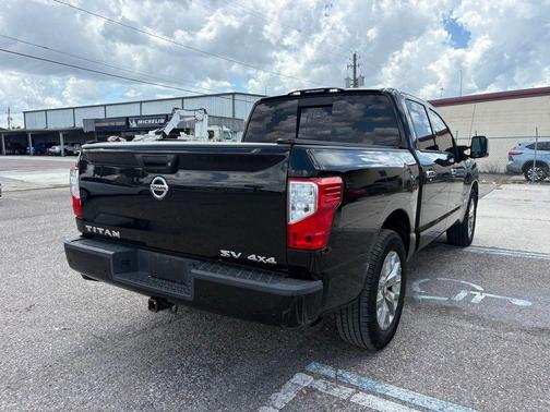 Super Black 2020 Nissan Titan SV