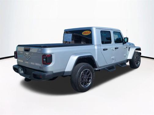 Silver Zynith Clearcoat 2022 Jeep Gladiator Overland