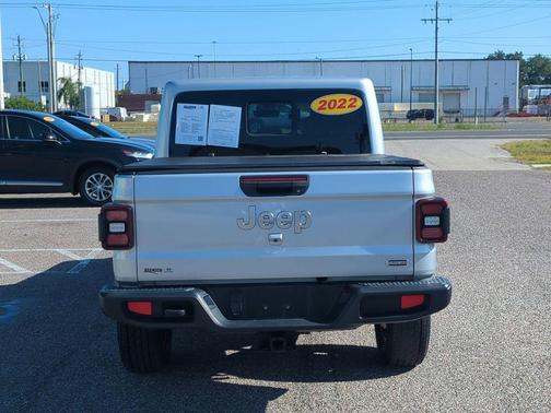 Silver Zynith Clearcoat 2022 Jeep Gladiator Overland