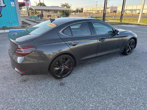 2023 Genesis G70 3.3T RWD