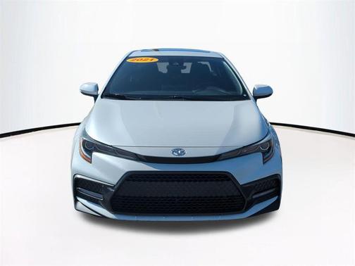 Blizzard Pearl 2021 Toyota Corolla SE