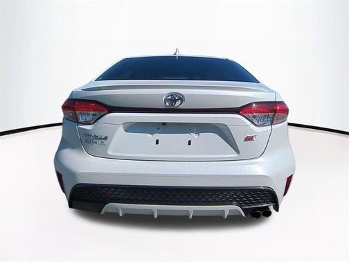 Blizzard Pearl 2021 Toyota Corolla SE