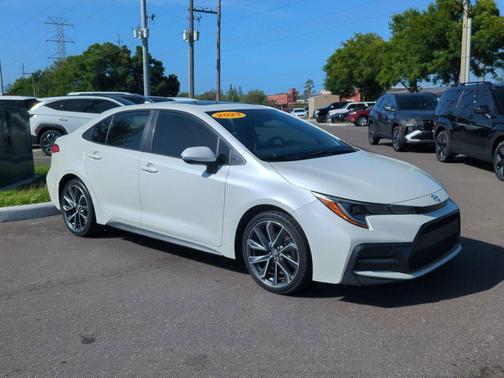 Blizzard Pearl 2021 Toyota Corolla SE
