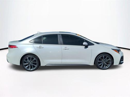 Blizzard Pearl 2021 Toyota Corolla SE